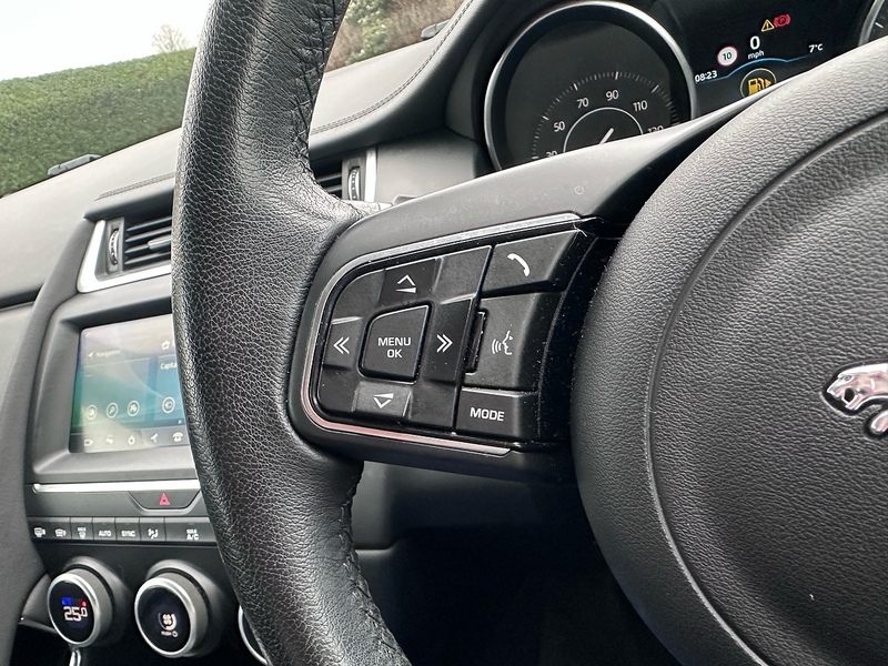 Jaguar D180 S SUV 2.0 Manual Diesel