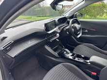 Peugeot E-208 Active 