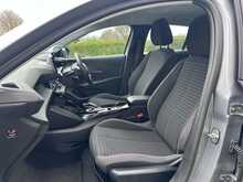 Peugeot E-208 Active 