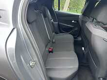 Peugeot E-208 Active 