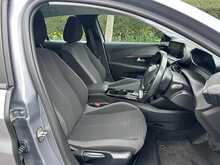 Peugeot E-208 Active 