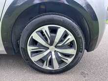 Peugeot E-208 Active 