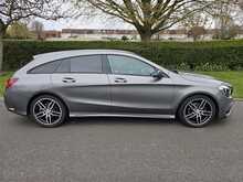 Mercedes-Benz CLA CLA180 AMG Line 