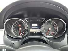 Mercedes-Benz CLA CLA180 AMG Line 