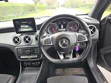 Mercedes-Benz CLA CLA180 AMG Line 
