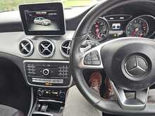 Mercedes-Benz CLA CLA180 AMG Line 