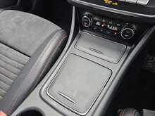 Mercedes-Benz CLA CLA180 AMG Line 