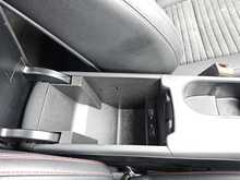 Mercedes-Benz CLA CLA180 AMG Line 