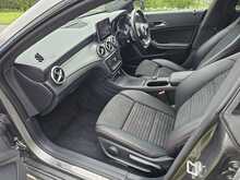 Mercedes-Benz CLA CLA180 AMG Line 