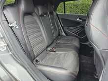 Mercedes-Benz CLA CLA180 AMG Line 