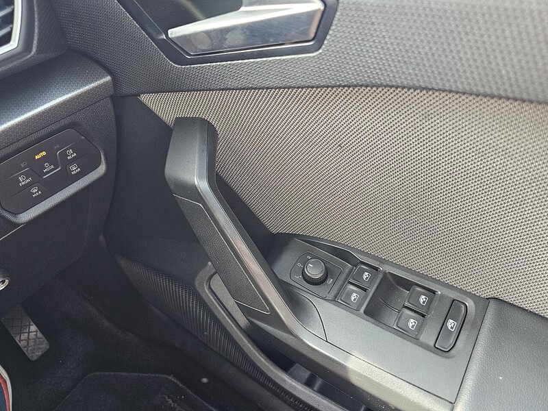 SEAT 1.0 TSI EVO SE Hatchback 5dr Petrol Manual Euro 6 (s/s) (110 ps)