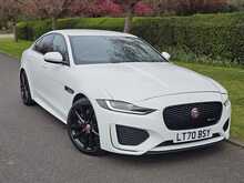 Jaguar XE D180 R-Dynamic SE 