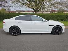 Jaguar XE D180 R-Dynamic SE 