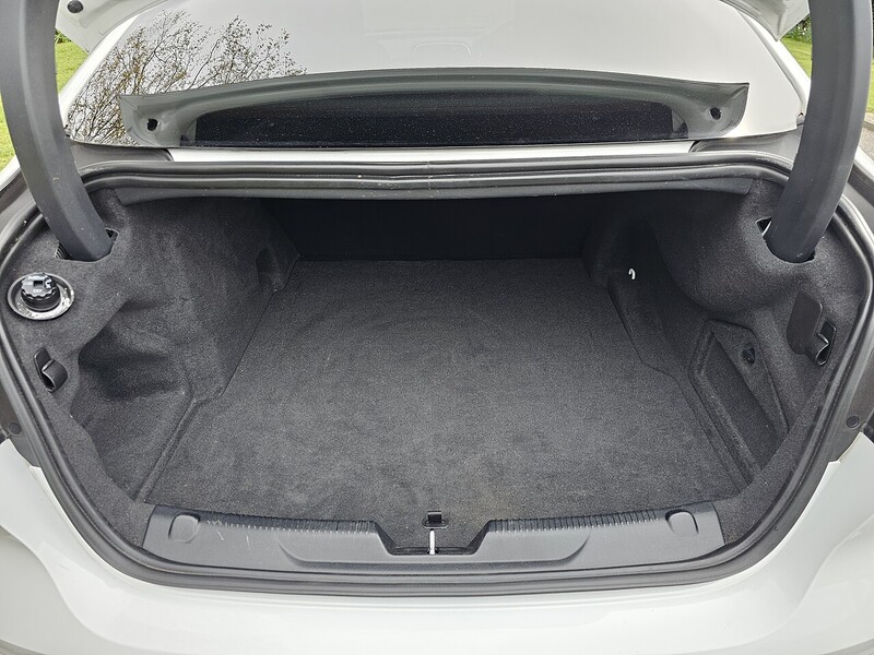 Jaguar D180 R-Dynamic SE Saloon 2.0 Automatic Diesel