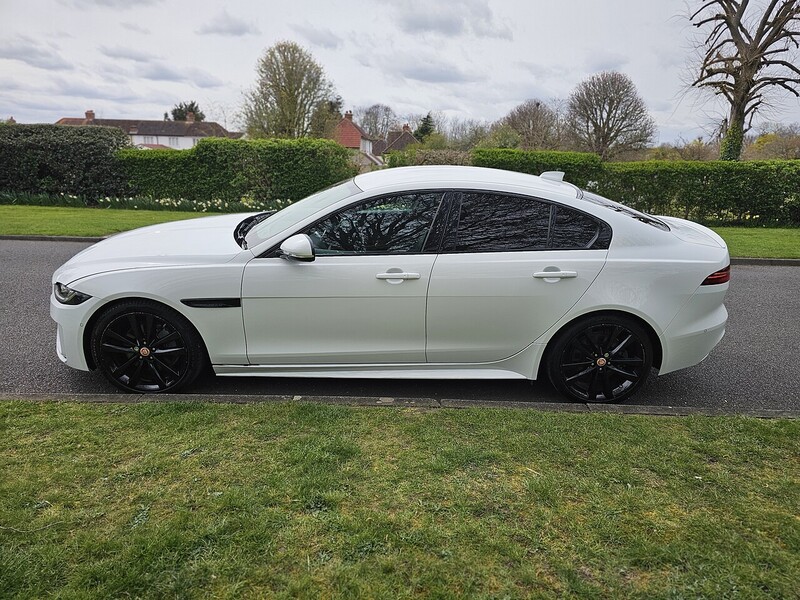 Jaguar D180 R-Dynamic SE Saloon 2.0 Automatic Diesel
