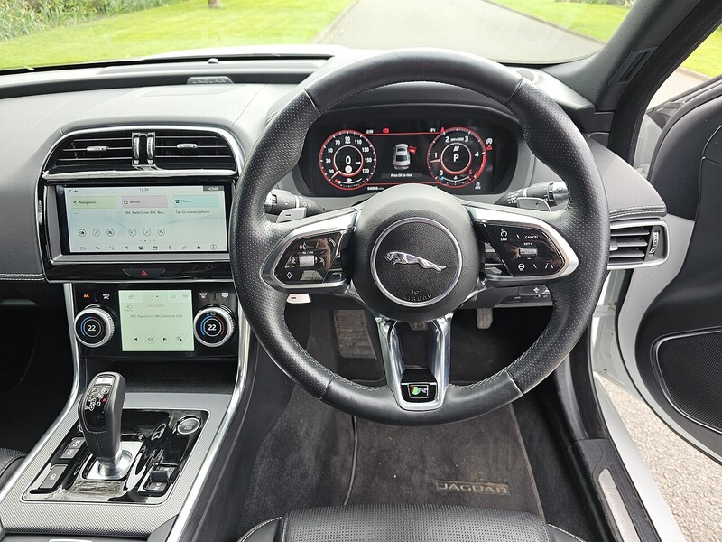 Jaguar D180 R-Dynamic SE Saloon 2.0 Automatic Diesel