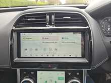 Jaguar XE D180 R-Dynamic SE 