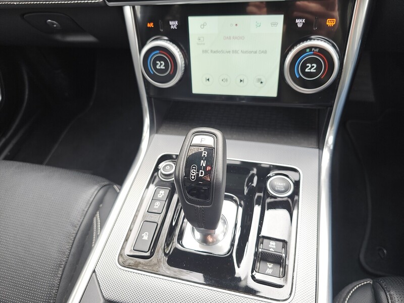 Jaguar D180 R-Dynamic SE Saloon 2.0 Automatic Diesel