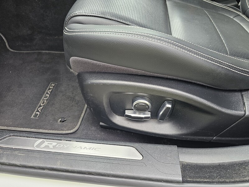 Jaguar D180 R-Dynamic SE Saloon 2.0 Automatic Diesel
