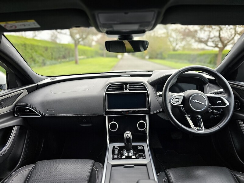 Jaguar D180 R-Dynamic SE Saloon 2.0 Automatic Diesel