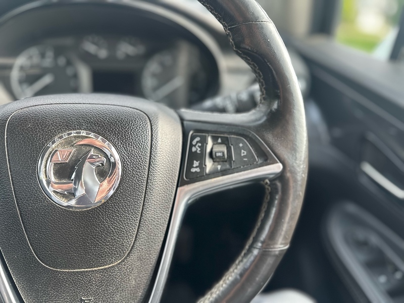 Vauxhall i Turbo ecoTEC Elite Nav SUV 1.4 Manual Petrol