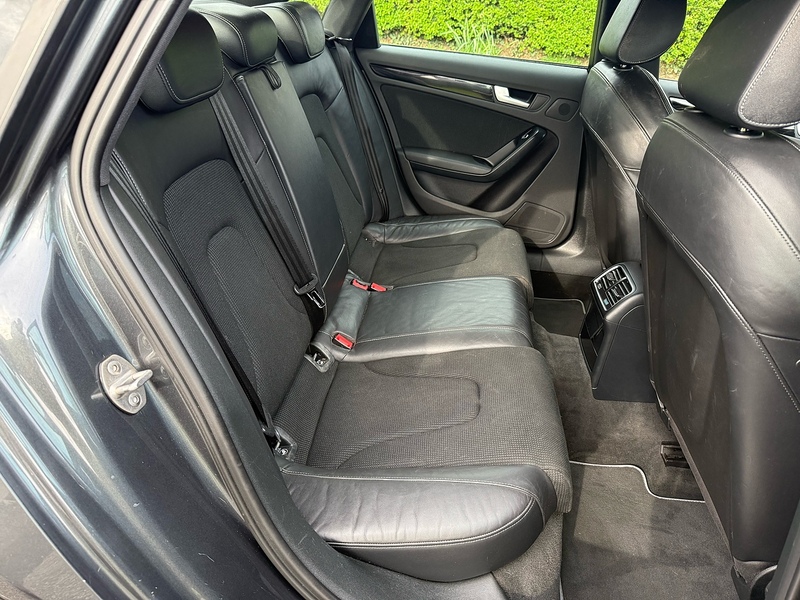Audi 2.0 TDI S line Saloon 4dr Diesel Manual Euro 5 (s/s) (177 ps)