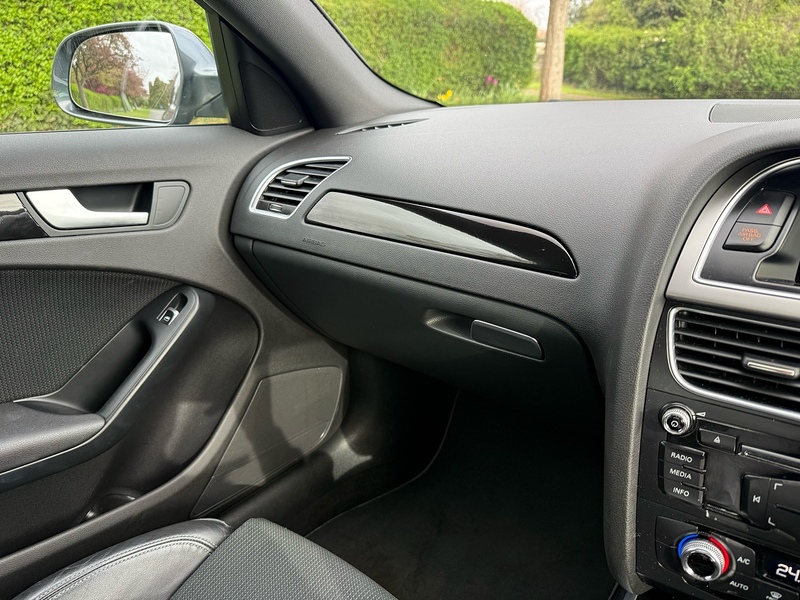 Audi 2.0 TDI S line Saloon 4dr Diesel Manual Euro 5 (s/s) (177 ps)