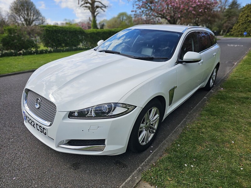 Jaguar 2.2d Luxury Sportbrake 5dr Diesel Auto Euro 5 (s/s) (200 ps)