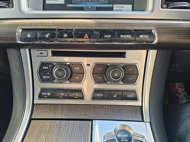 Jaguar 2.2d Luxury Sportbrake 5dr Diesel Auto Euro 5 (s/s) (200 ps)