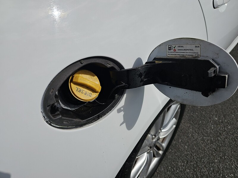 Jaguar 2.2d Luxury Sportbrake 5dr Diesel Auto Euro 5 (s/s) (200 ps)