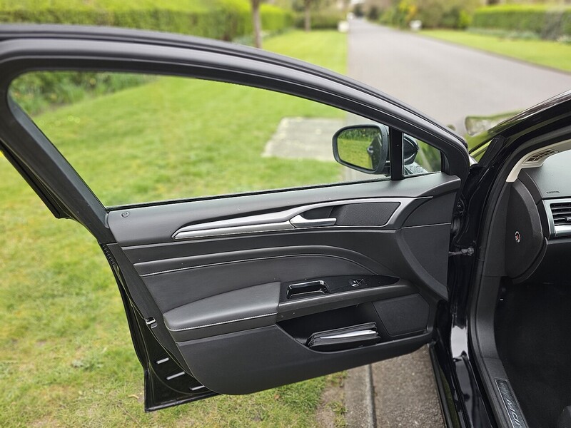 Ford TDCi Titanium Estate 2.0 Automatic Diesel