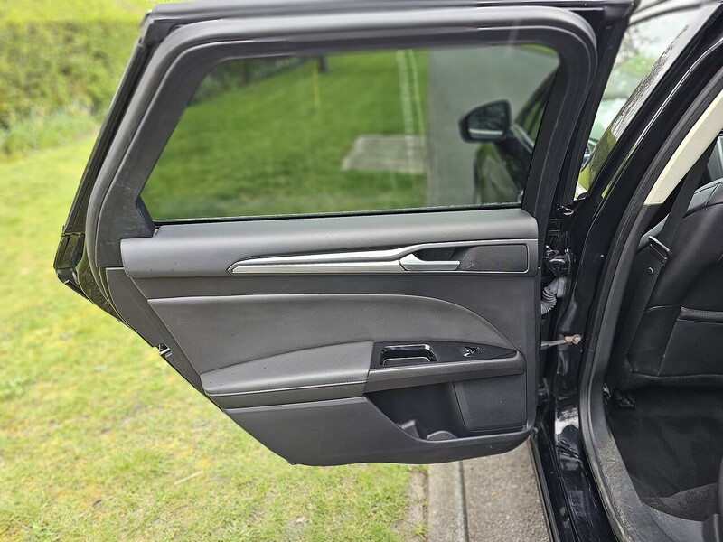Ford TDCi Titanium Estate 2.0 Automatic Diesel