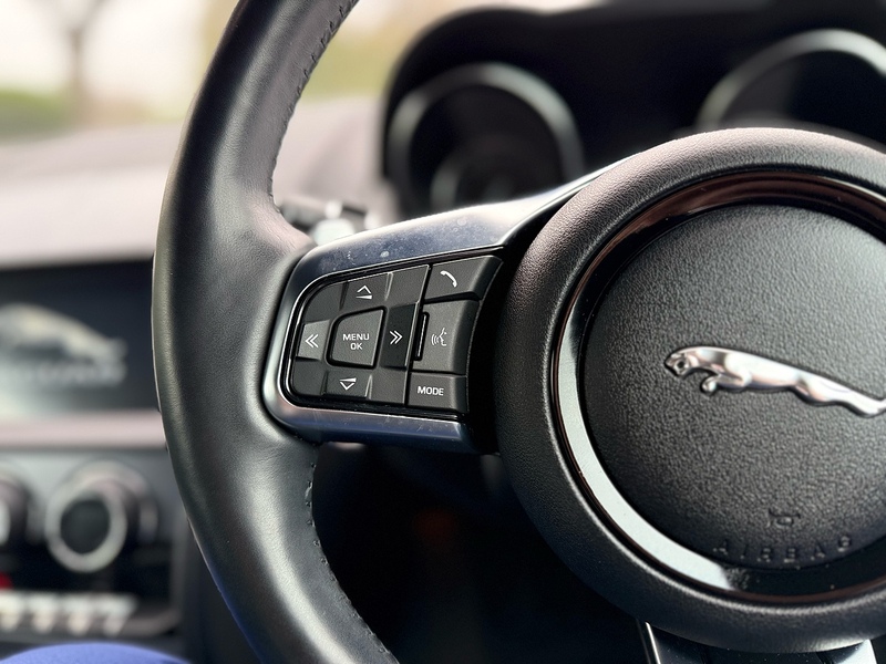 Jaguar V6 R-Dynamic Coupe 3.0 Automatic Petrol