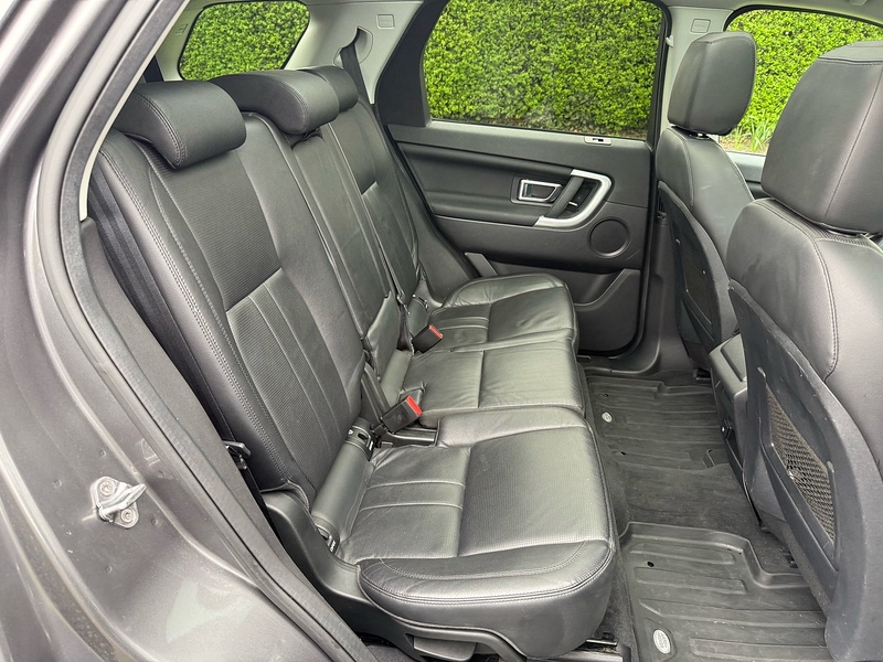 Land Rover TD4 HSE SUV 2.0 Automatic Diesel