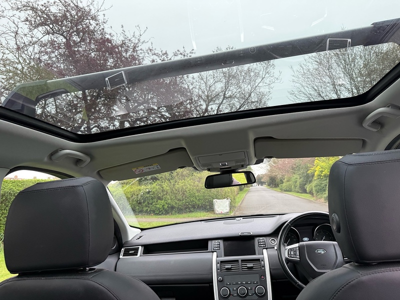 Land Rover TD4 HSE SUV 2.0 Automatic Diesel
