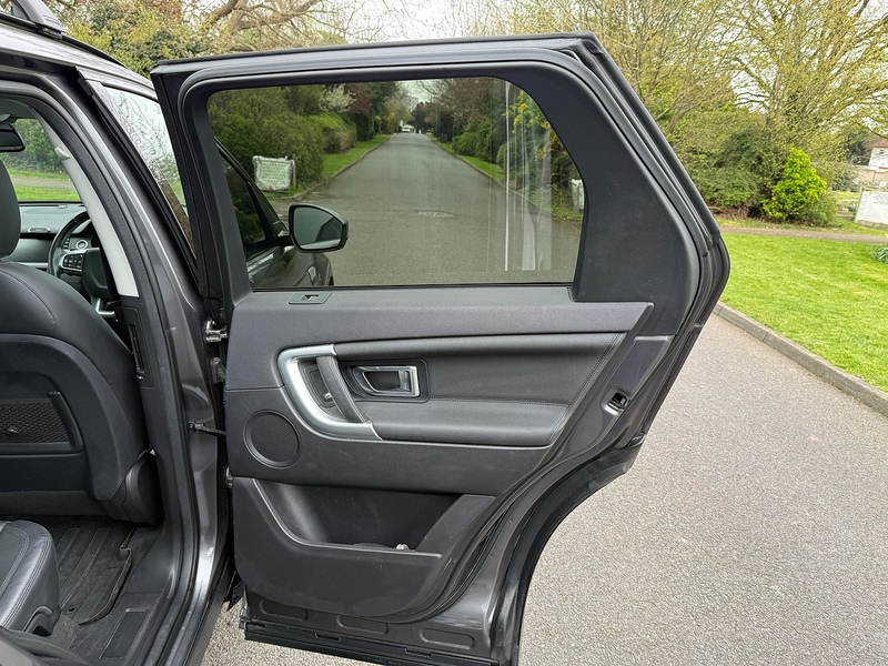 Land Rover TD4 HSE SUV 2.0 Automatic Diesel