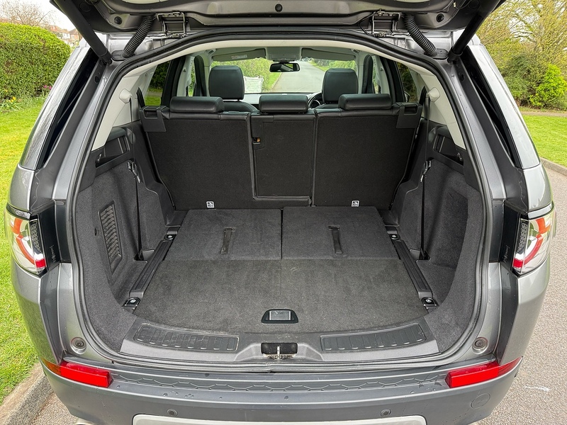 Land Rover TD4 HSE SUV 2.0 Automatic Diesel