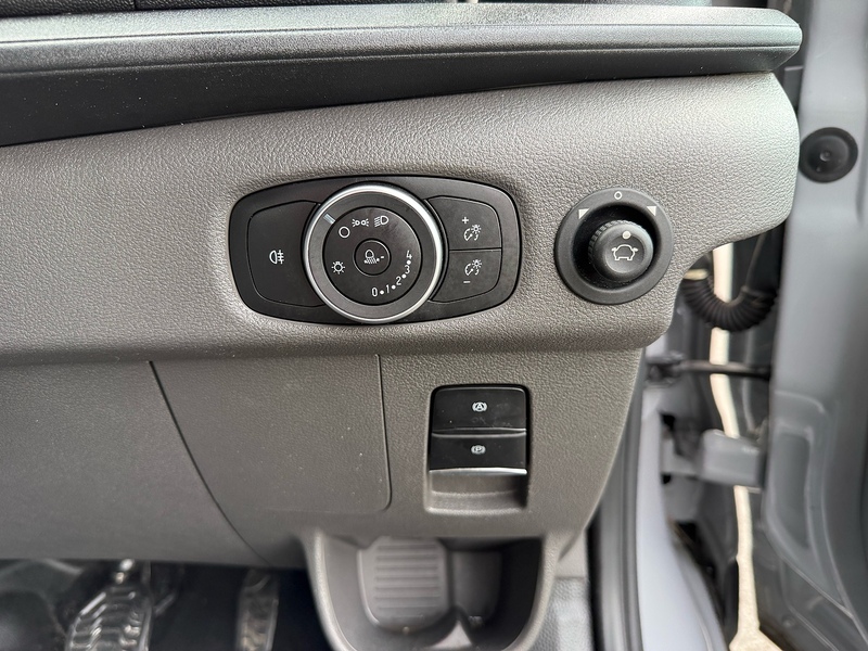 Ford 350 Leader Panel Van 0.0 Automatic Electric
