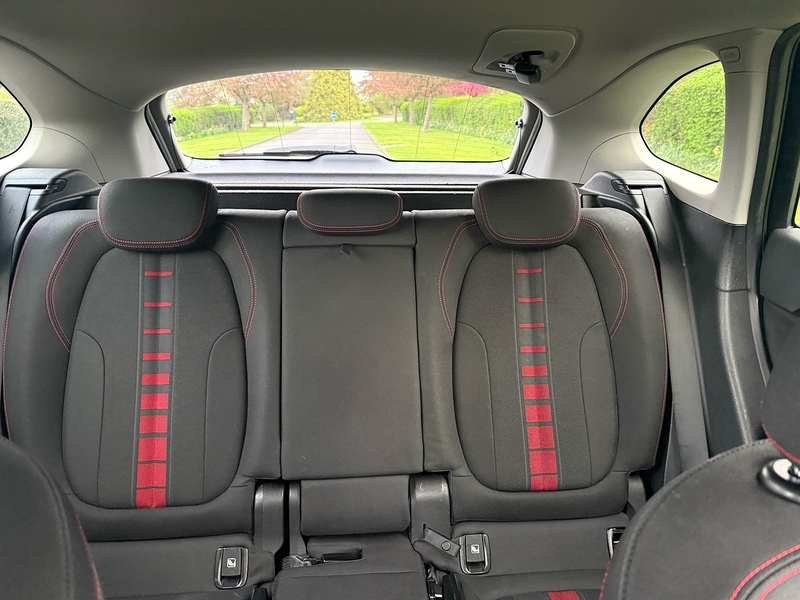 BMW 18d Sport SUV 2.0 Manual Diesel
