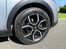 Citroen e-C4 Shine Plus 