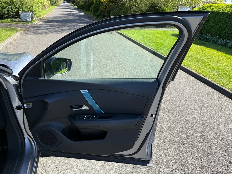 Citroen Shine Plus Hatchback 0.0 Automatic Electric