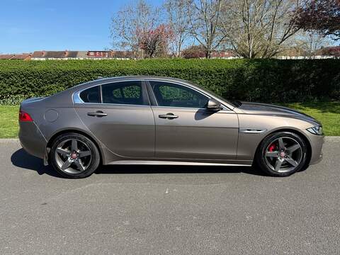 d R-Sport Saloon 2.0 Manual Diesel
