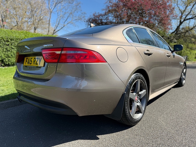 Jaguar d R-Sport Saloon 2.0 Manual Diesel