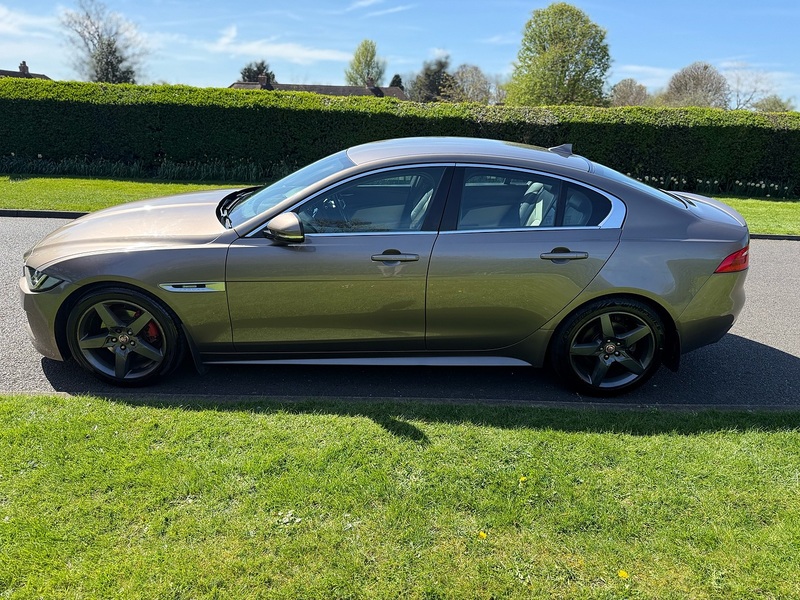 Jaguar d R-Sport Saloon 2.0 Manual Diesel
