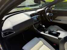 Jaguar XE d R-Sport 