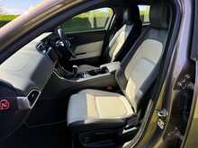 Jaguar XE d R-Sport 