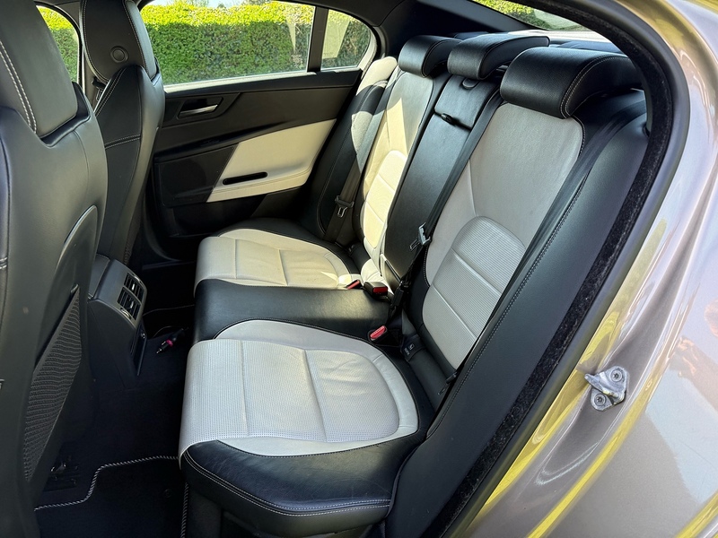 Jaguar d R-Sport Saloon 2.0 Manual Diesel
