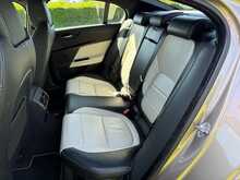 Jaguar XE d R-Sport 
