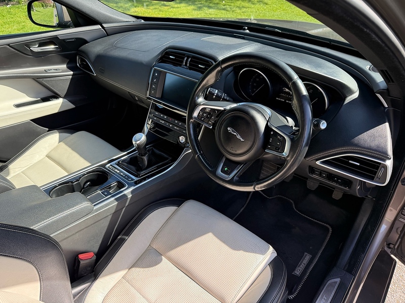 Jaguar d R-Sport Saloon 2.0 Manual Diesel