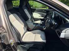 Jaguar XE d R-Sport 